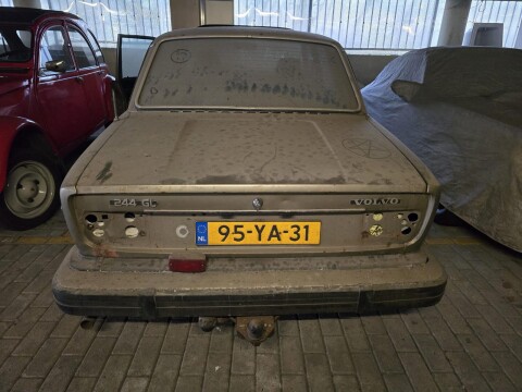 Volvo 244 brons.1